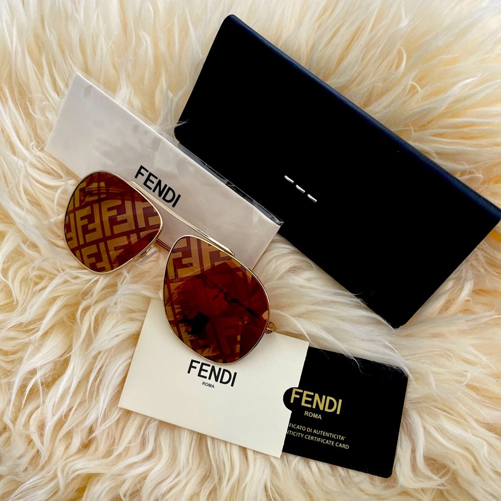 Fendi Sunglasses - Aviators
